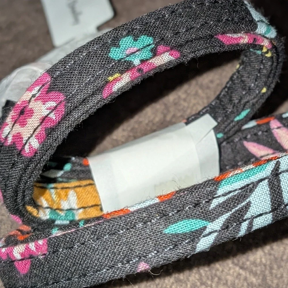 Vera Bradley Tangerine Twist Lanyard Floral Black ID Key Holder 24166-R45 NEW